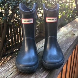 Navy Hunter boots- baby/toddler size 5